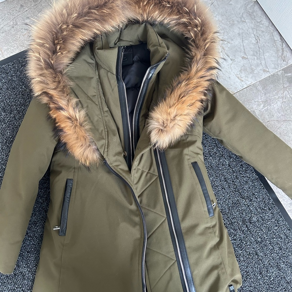 Girls Rudsak 11/12 green winter jacket. Worn maybe 3-4 times!